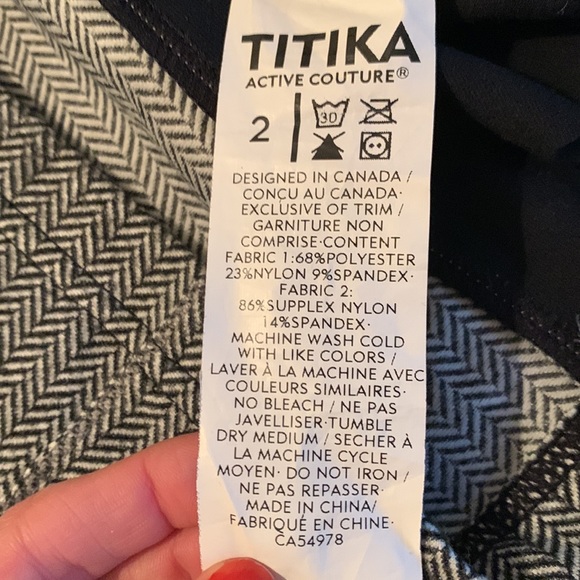 Titika running zip up jacket - Picture 9 of 9